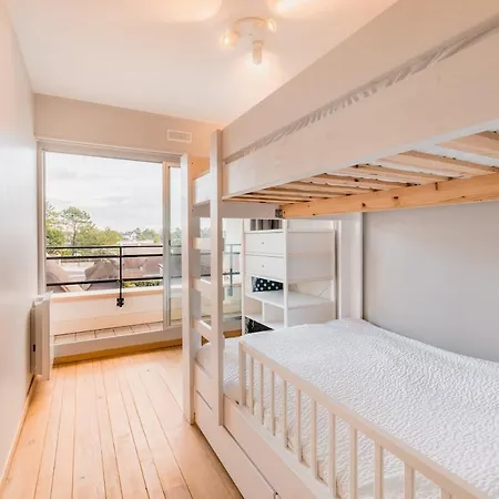 Appartement Modern And Sleek, Third Floor Sea Front Flat For 8 *